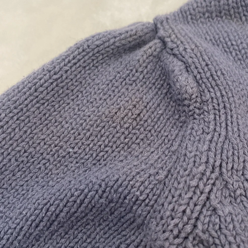 2 old navy sweaters - Picture 3 of 6